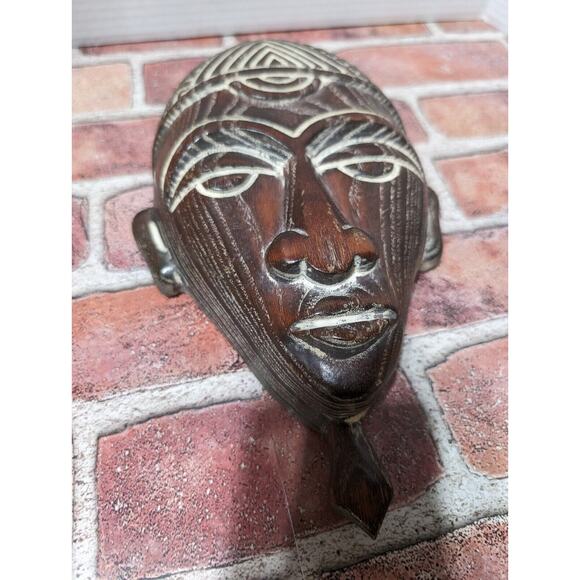 Vintage Hand Carved Wooden Wood Tribal Mask Hanging Wall Decor 10.5 in x 6 in - Picture 3 of 8